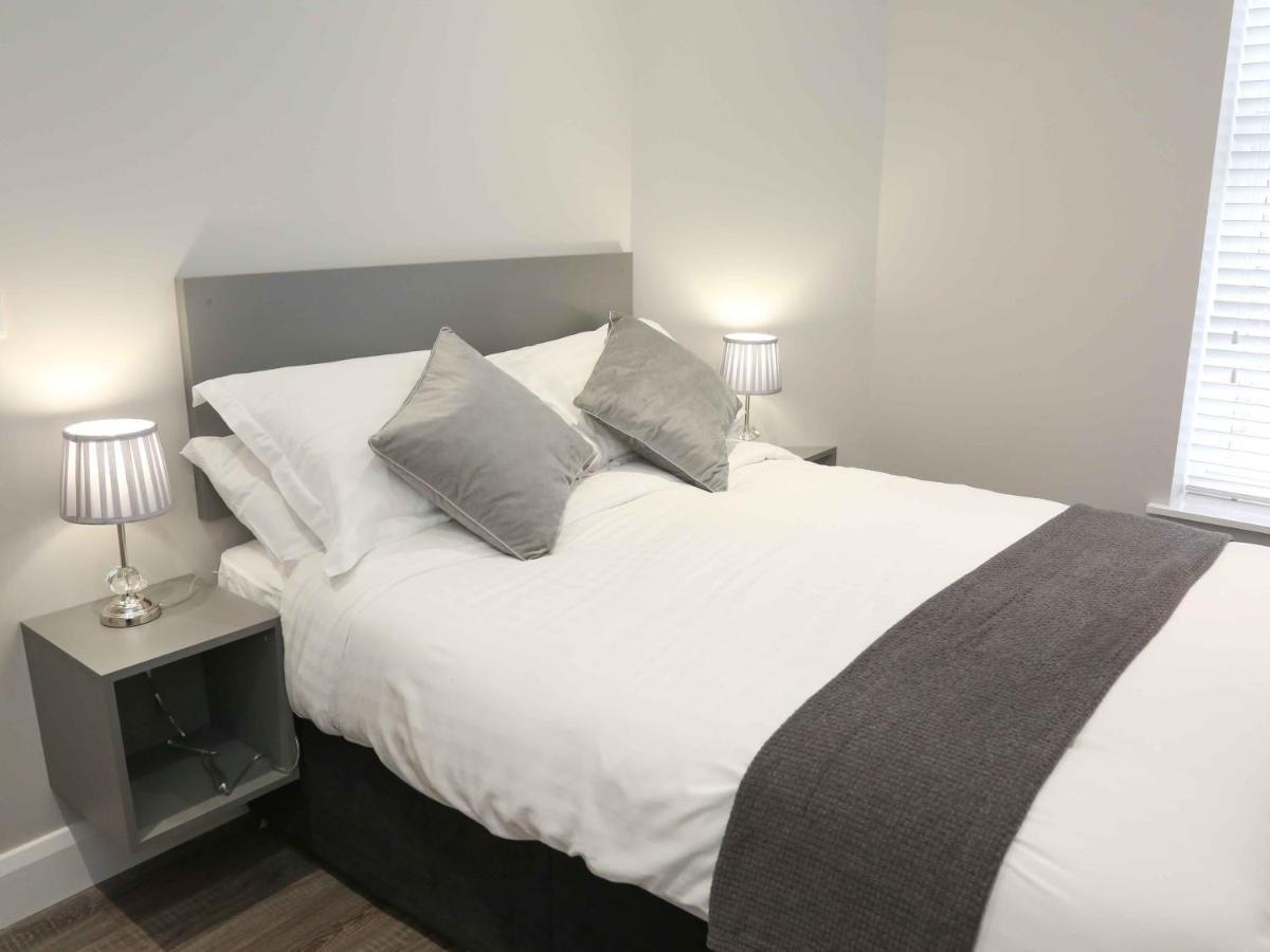 Belfast Serviced Apartments - Eglantine ภายนอก รูปภาพ