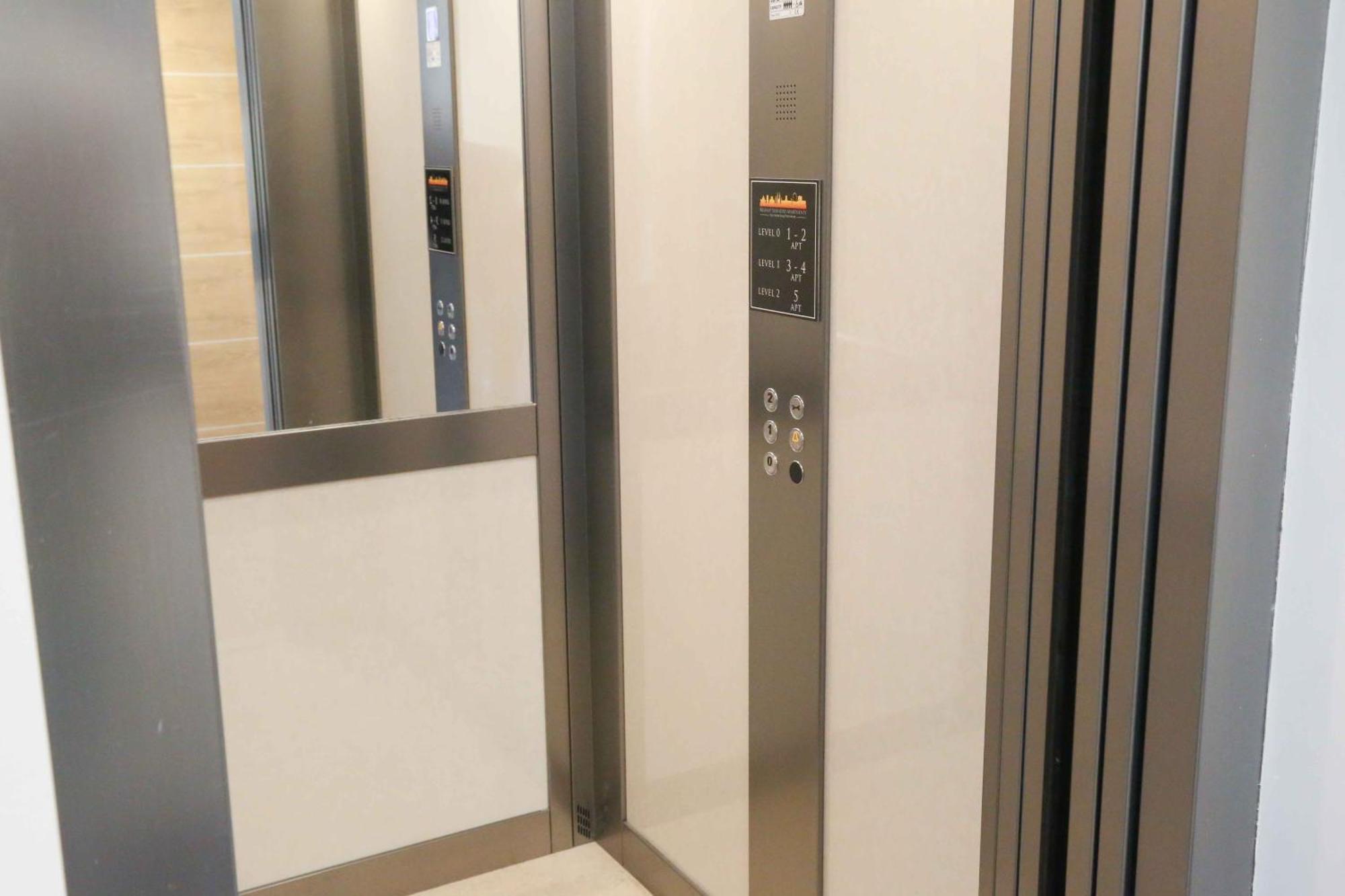 Belfast Serviced Apartments - Eglantine ภายนอก รูปภาพ